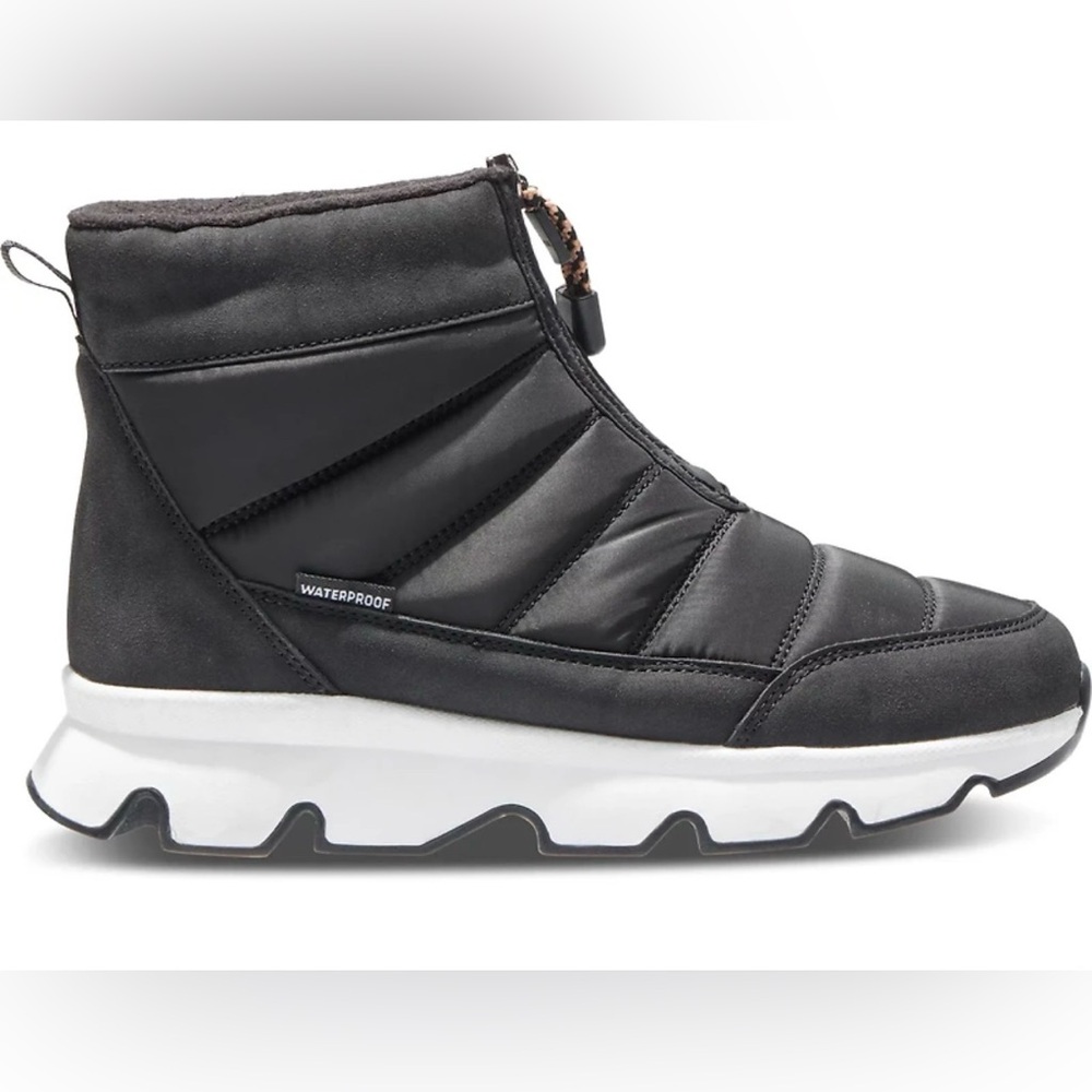 Magellan Outdoors Black & White Waterproof Winter Ankle Boots